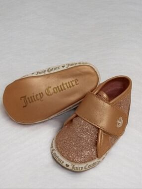 😍3/$25 Juicy Couture Baby Shoes